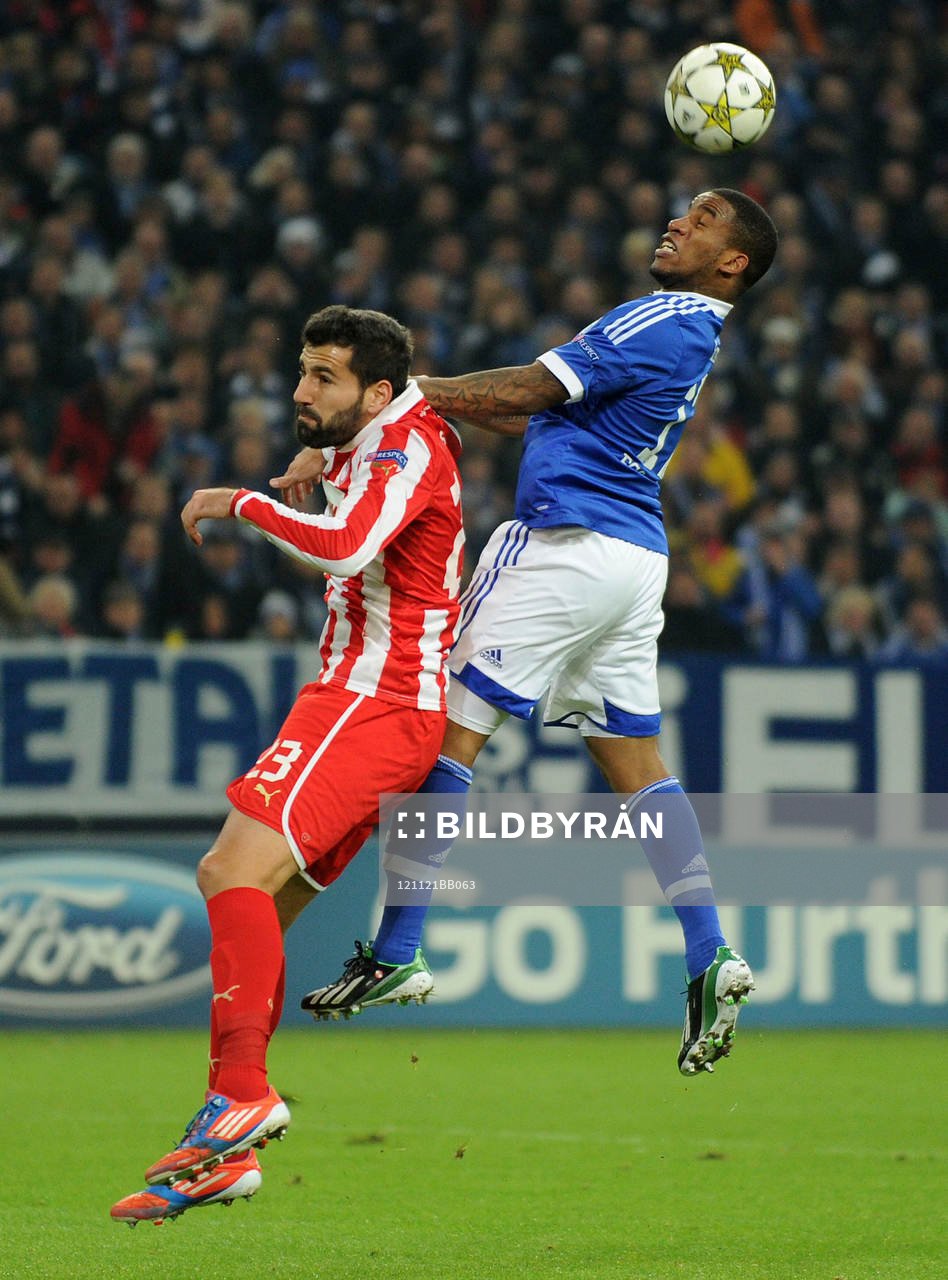 v.l. Dimitris Siovas, Jefferson Farfan (Schalke)