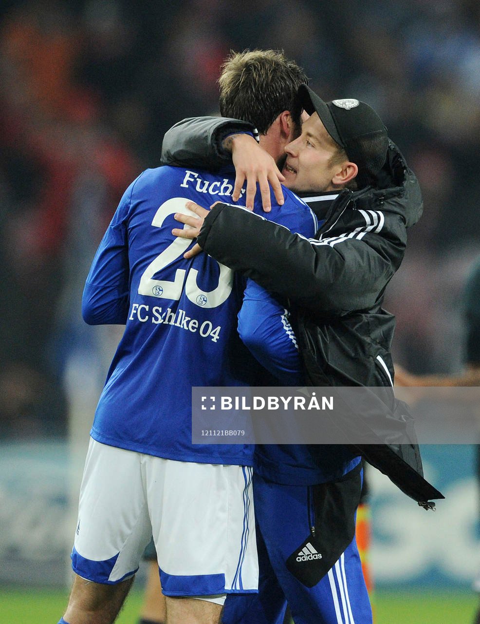 Jubel v.l. Christian Fuchs, Lewis Holtby (Schalke)