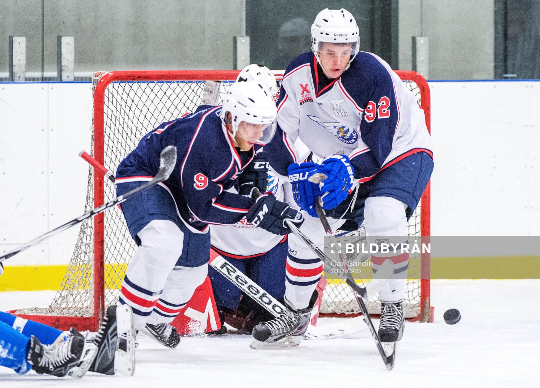 Joel Johansson och Damir Mehic, Häcken, jagar pucken