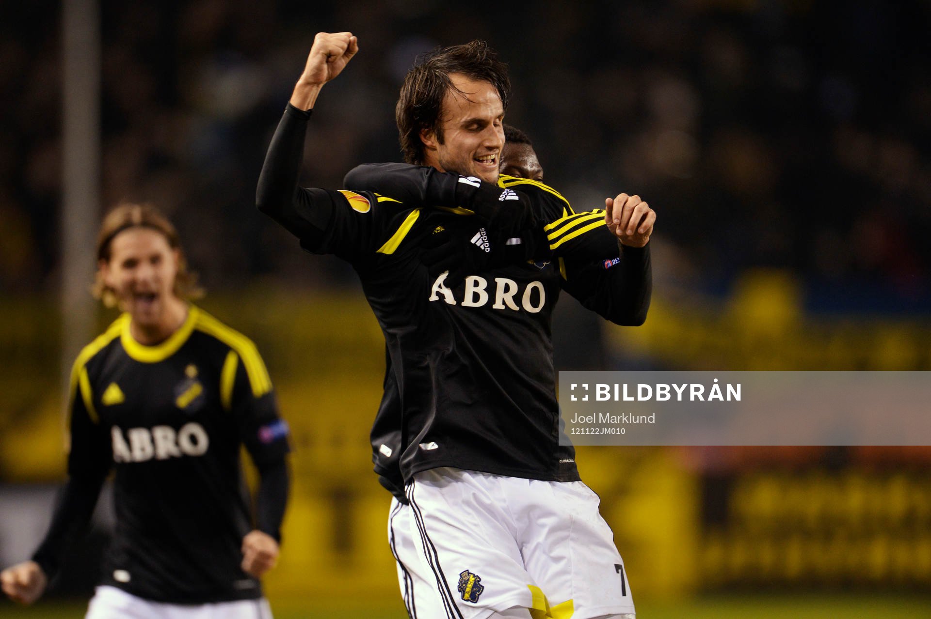 Helgi danielsson och Ibrahim Moro, AIK jublar