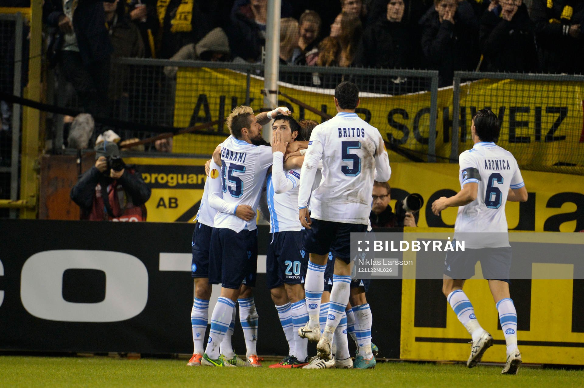 Fotboll, Europa League, AIK - Napoli: Jubel efter 0-1 av Blerim Dzemaili, Napoli