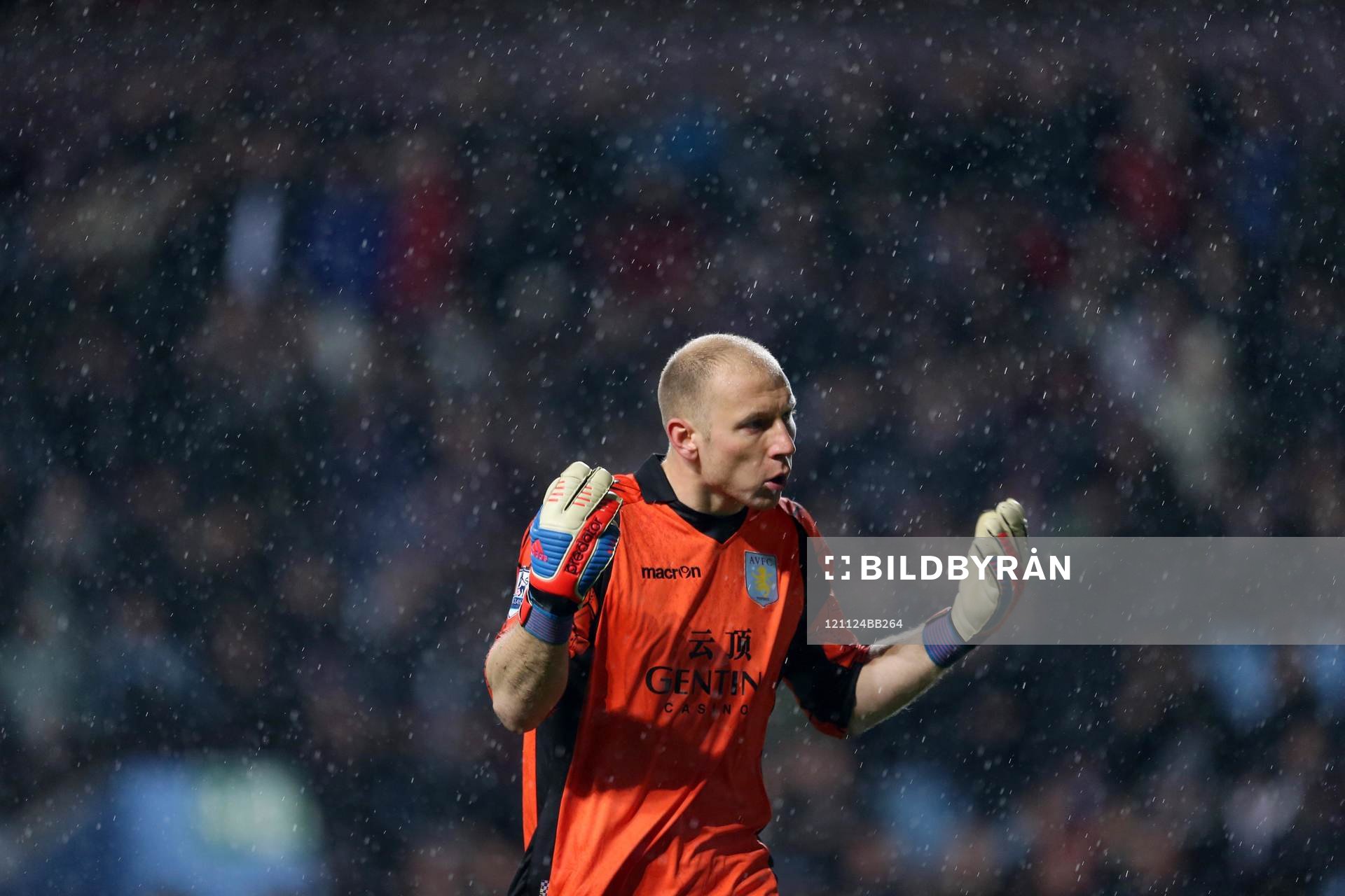 Football - Aston Villa v Arsenal - Barclays Premier League