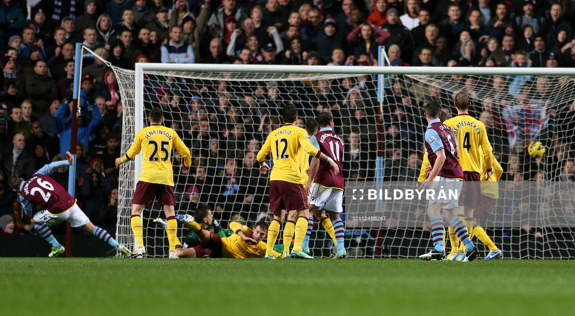 Football - Aston Villa v Arsenal - Barclays Premier League