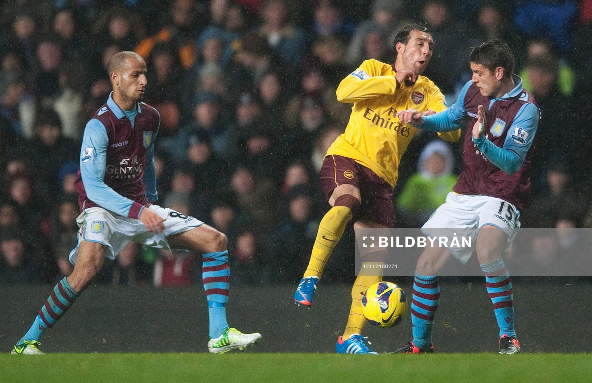 Football - Aston Villa v Arsenal - Barclays Premier League