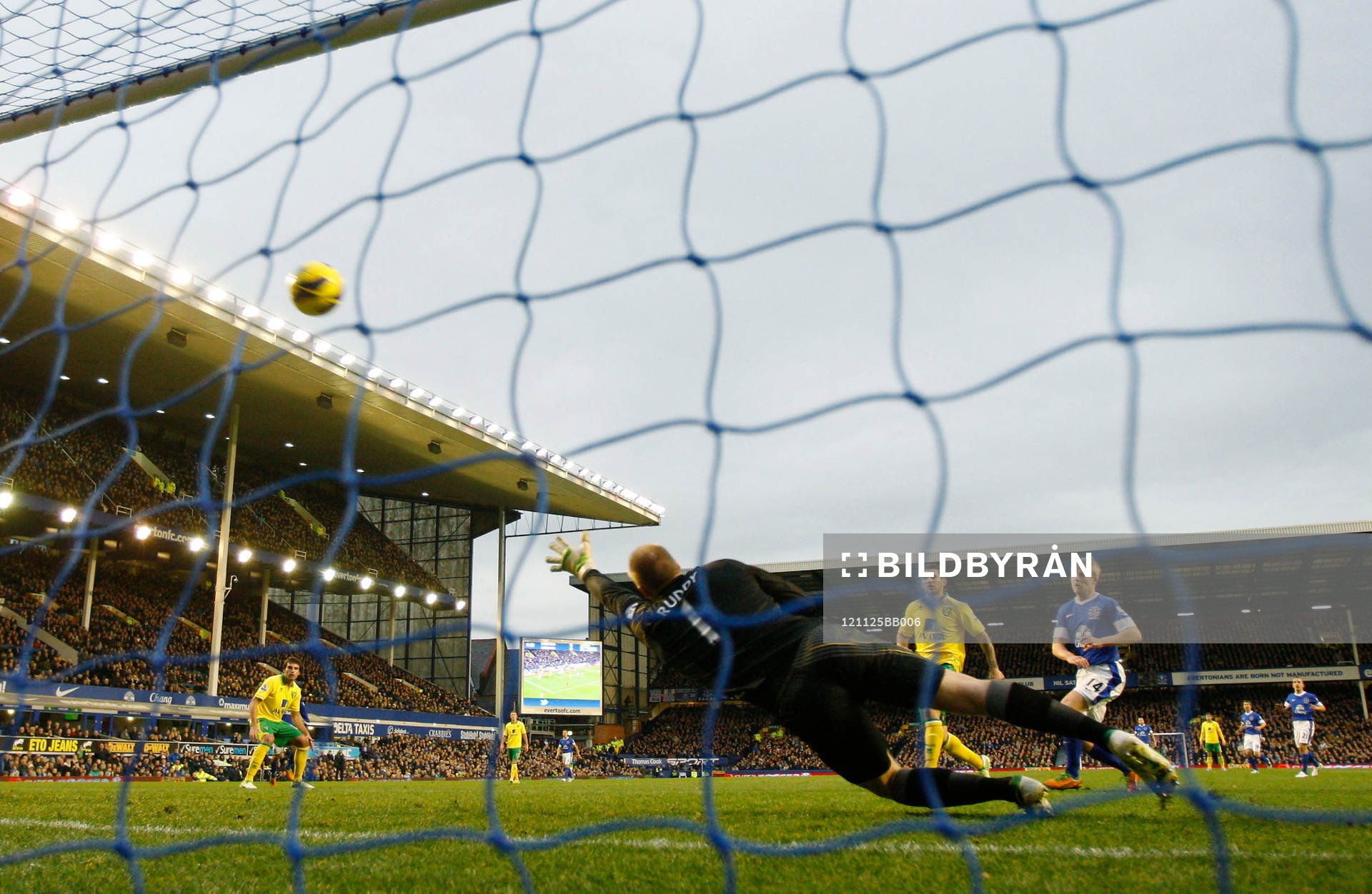 Football - Everton v Norwich City - Barclays Premier League