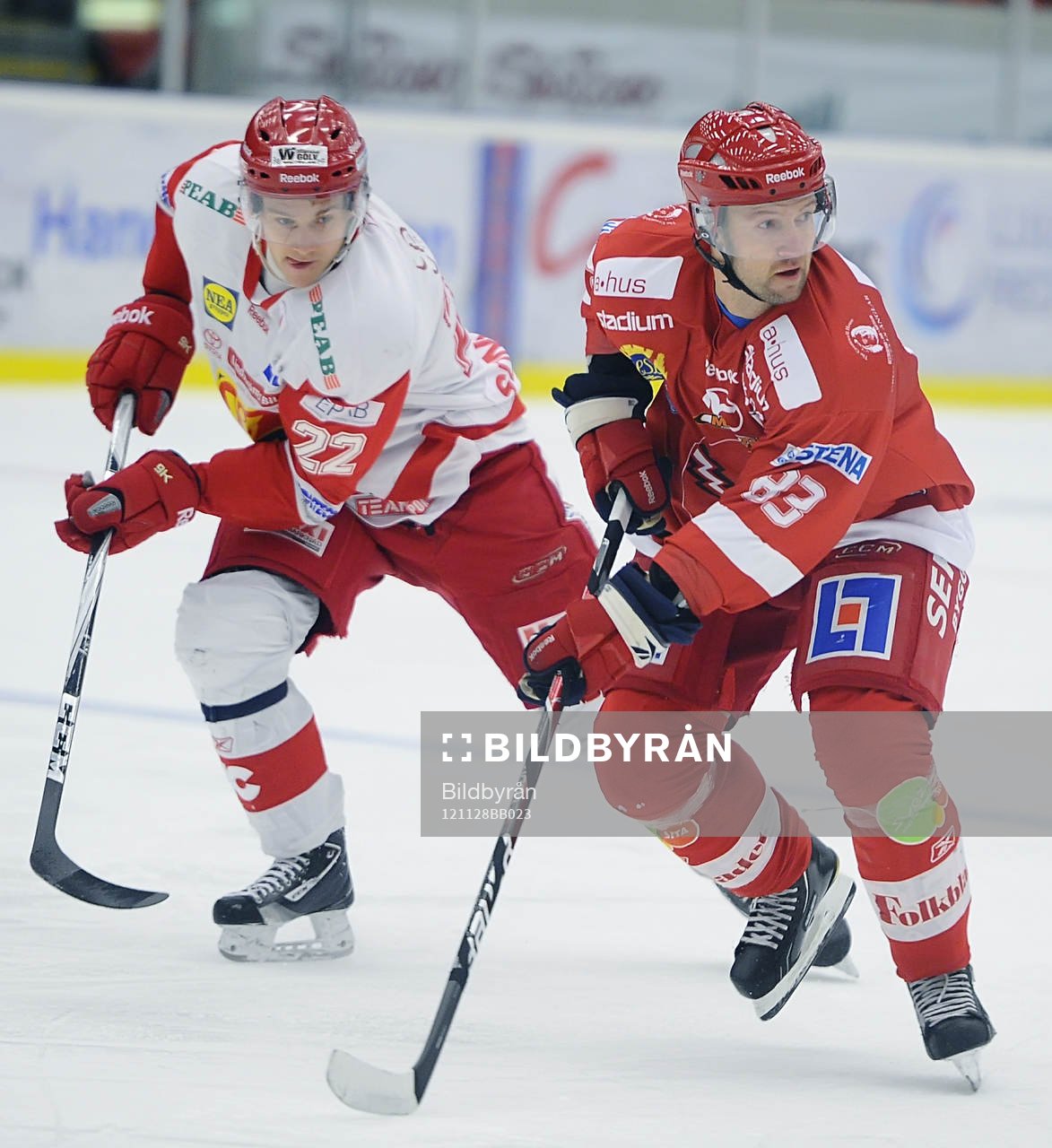 Vita Hästens nr 83 Michael Nylander och Skövdes nr 22