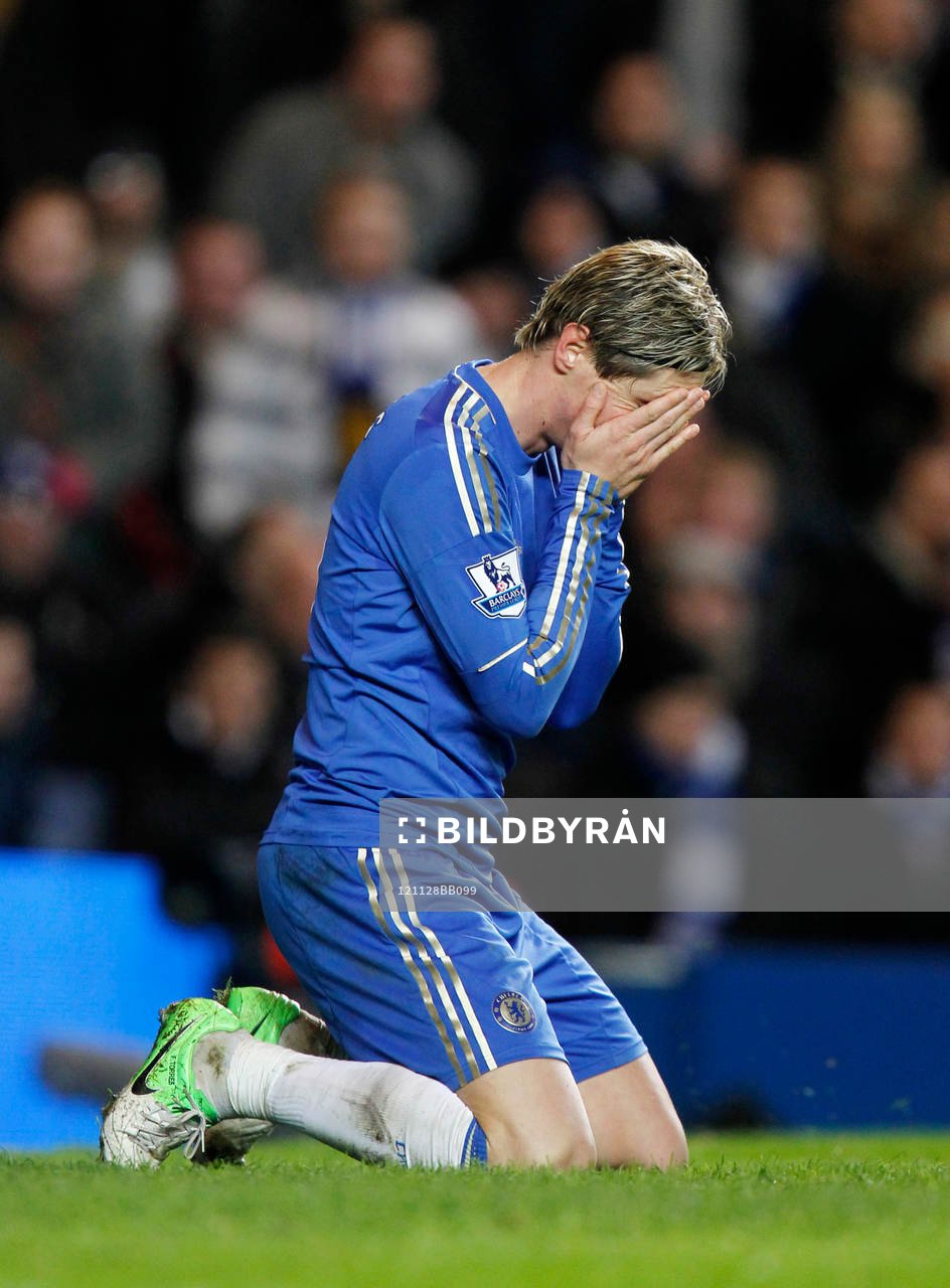 Football - Chelsea v Fulham - Barclays Premier League  -