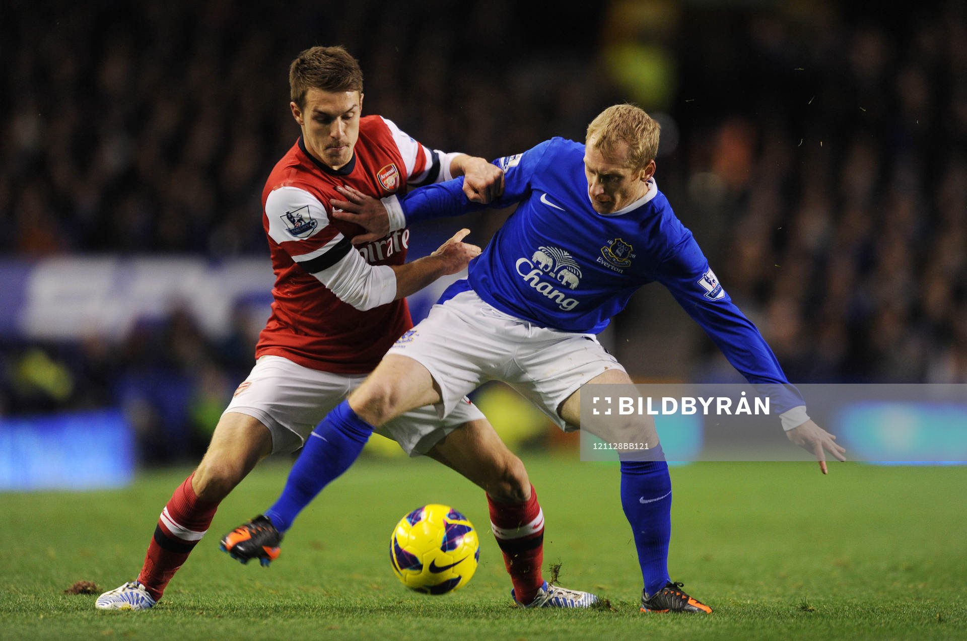 Football - Everton v Arsenal - Barclays Premier League -