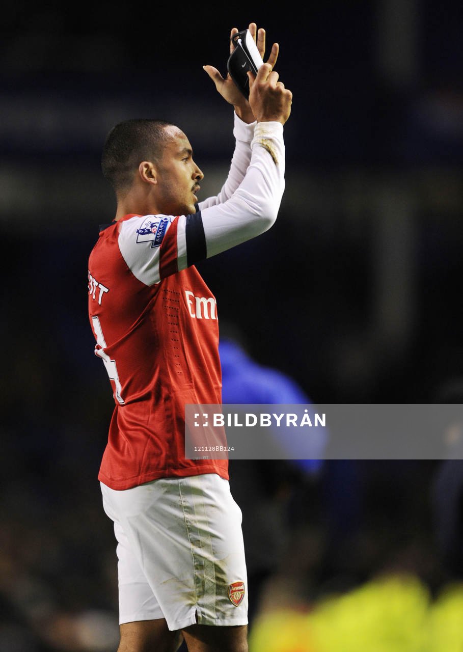 Football - Everton v Arsenal - Barclays Premier League -