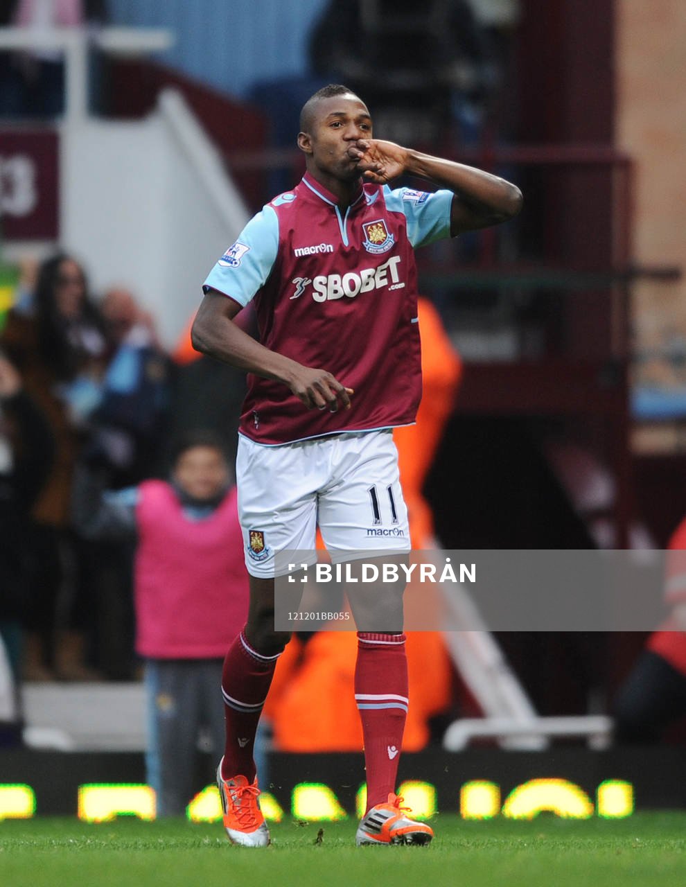 Football - West Ham United v Chelsea - Barclays Premier