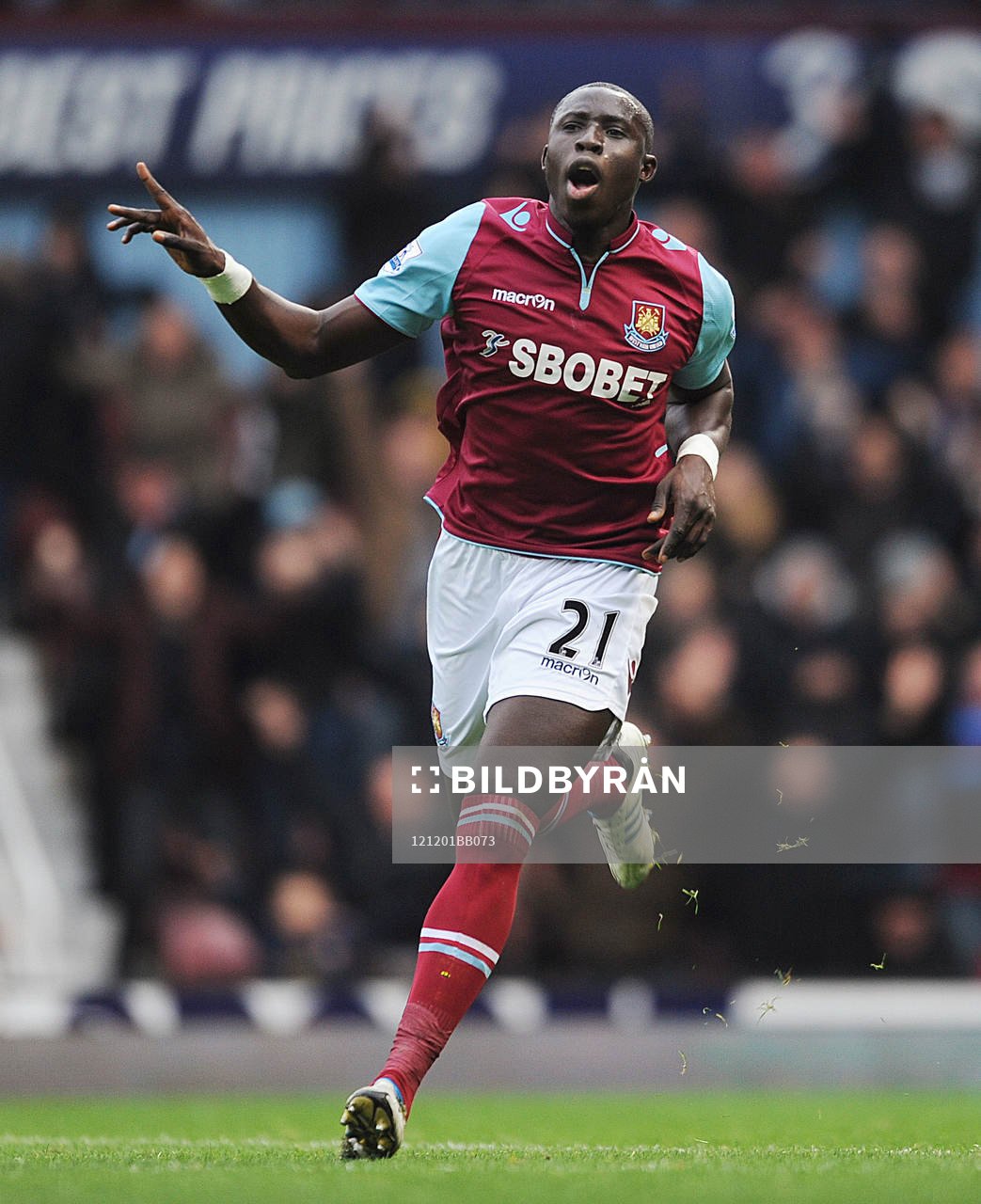 Football - West Ham United v Chelsea - Barclays Premier