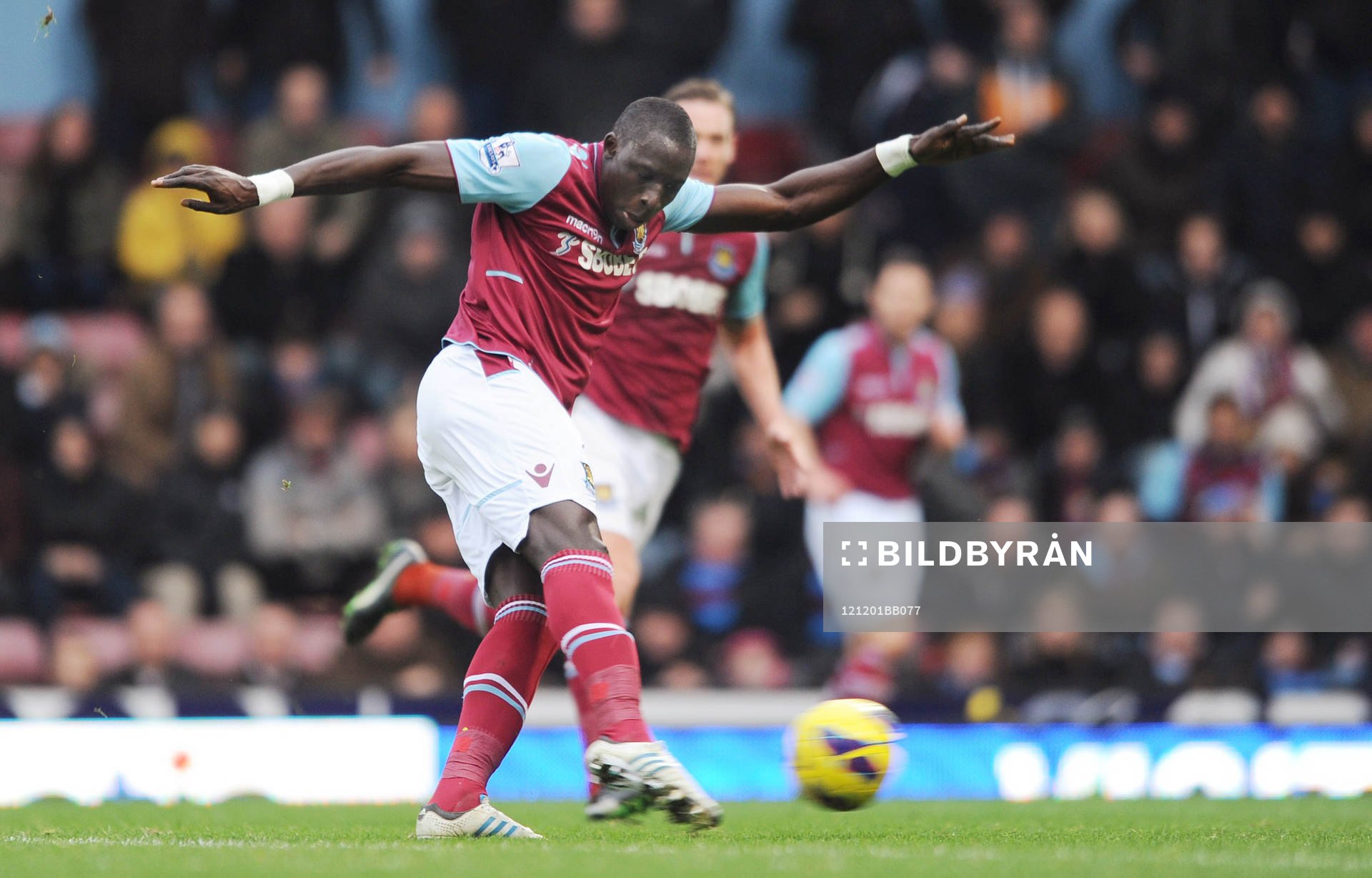 Football - West Ham United v Chelsea - Barclays Premier