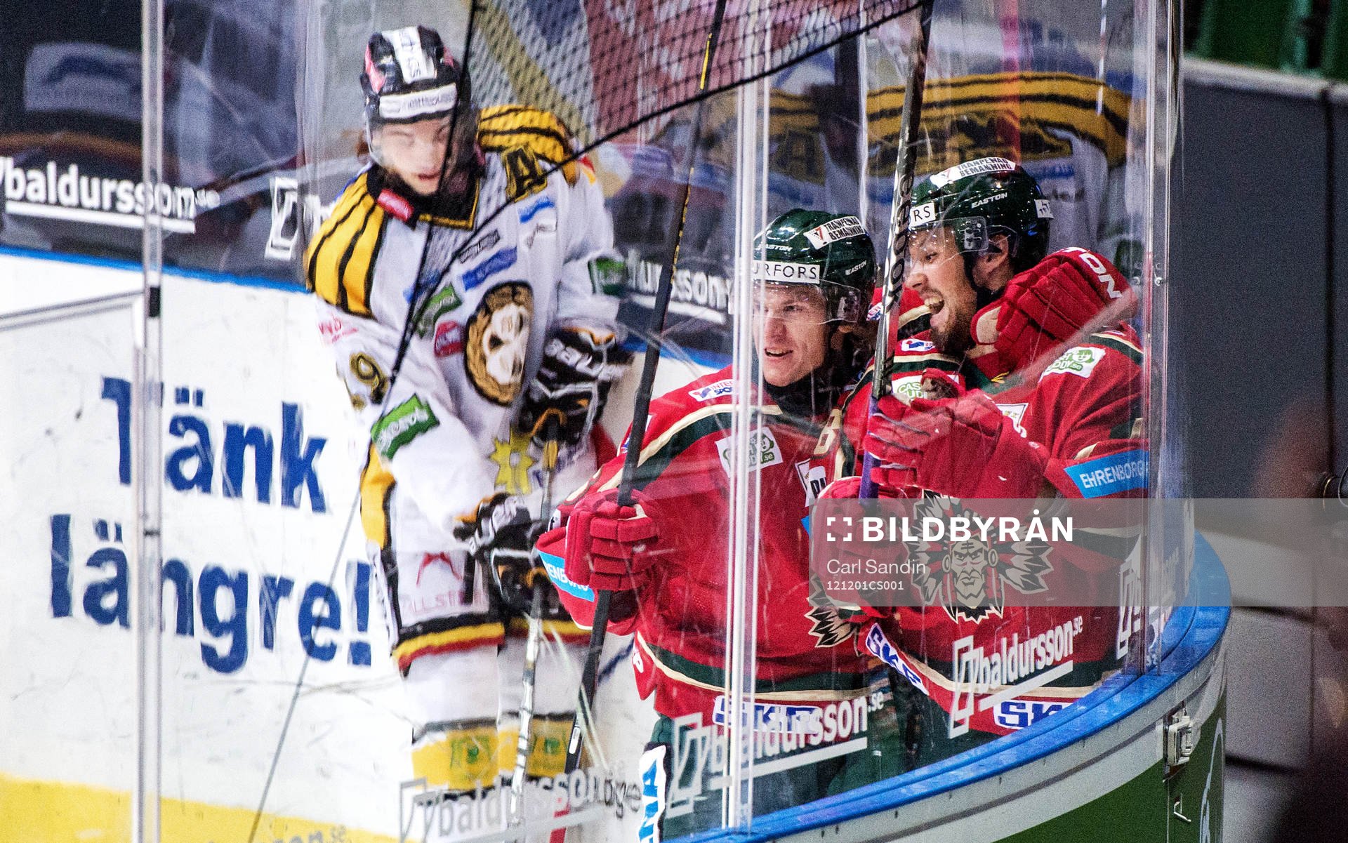 Dick Axelsson, jublar