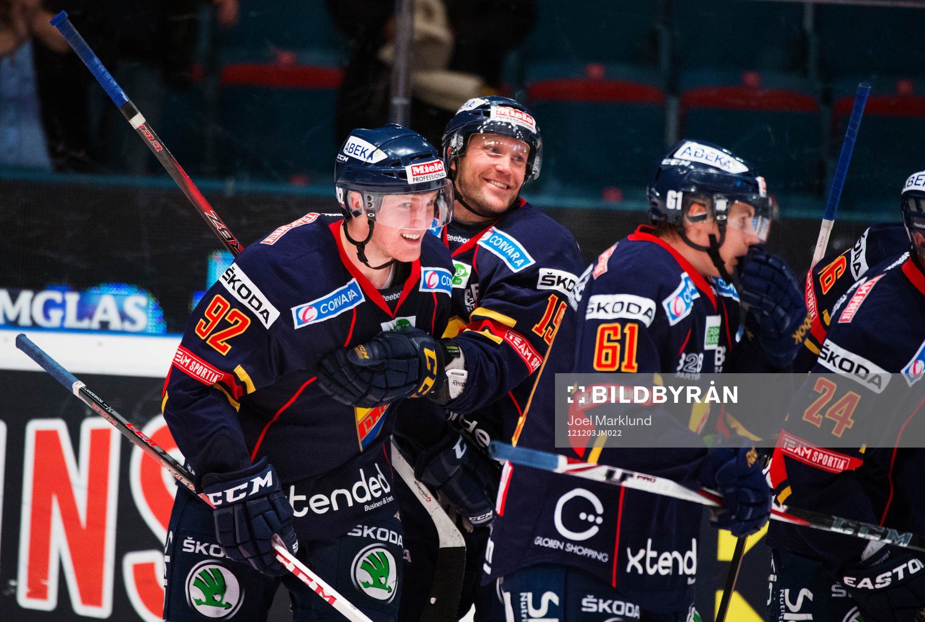 Gabriel Landeskog, Djurgården, kramas om av Jimmie