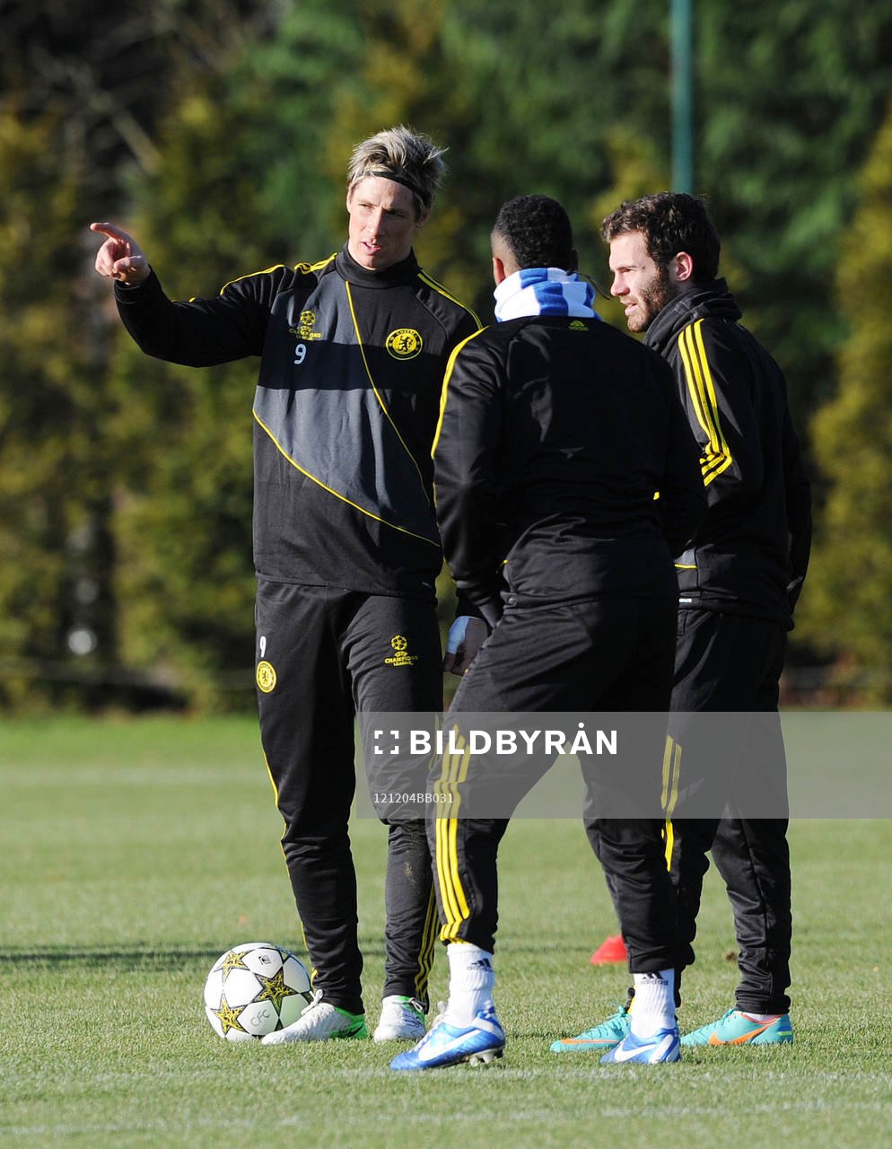 Football - Chelsea Training - Chelsea Training Ground -
