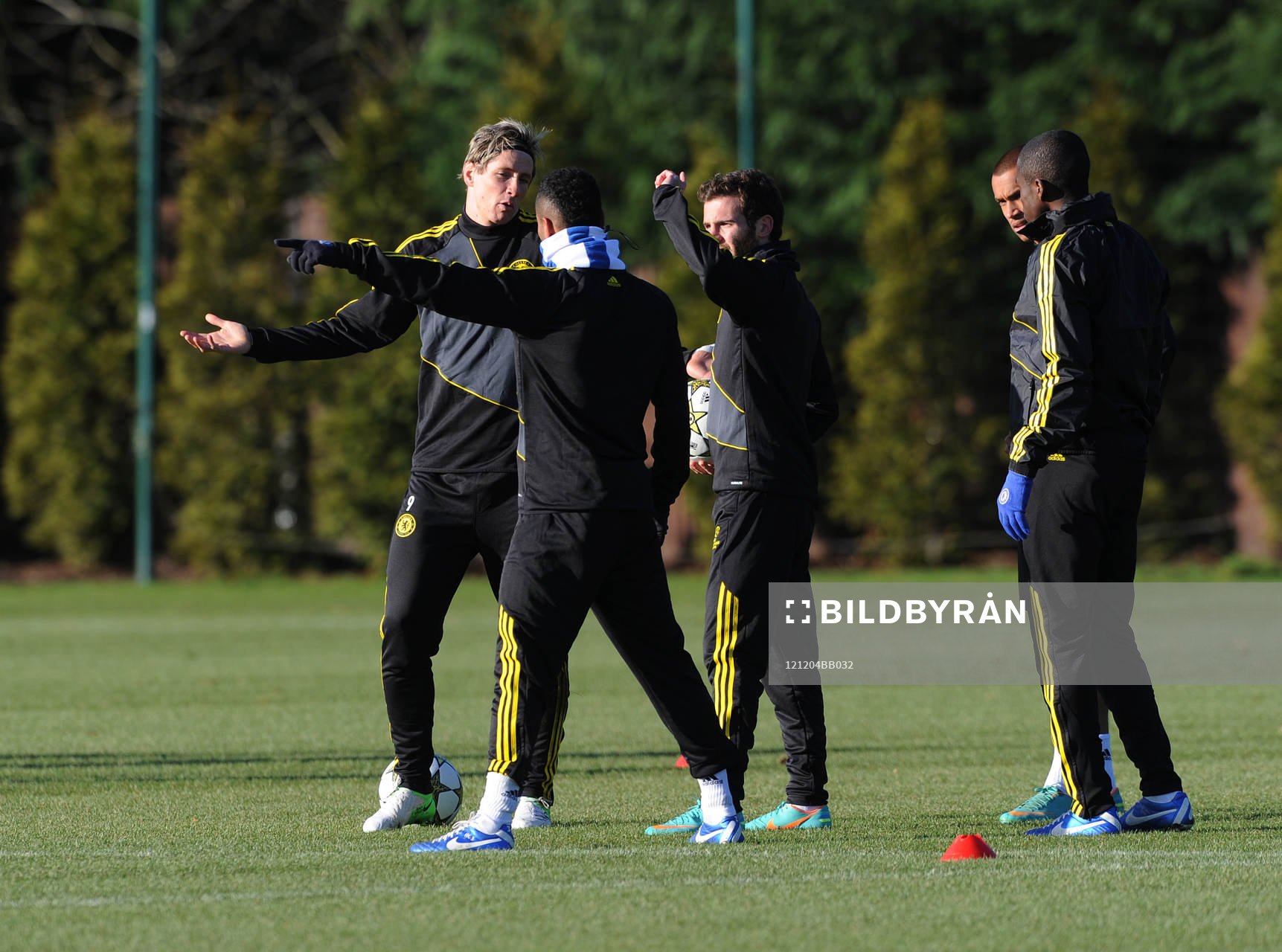 Football - Chelsea Training - Chelsea Training Ground -