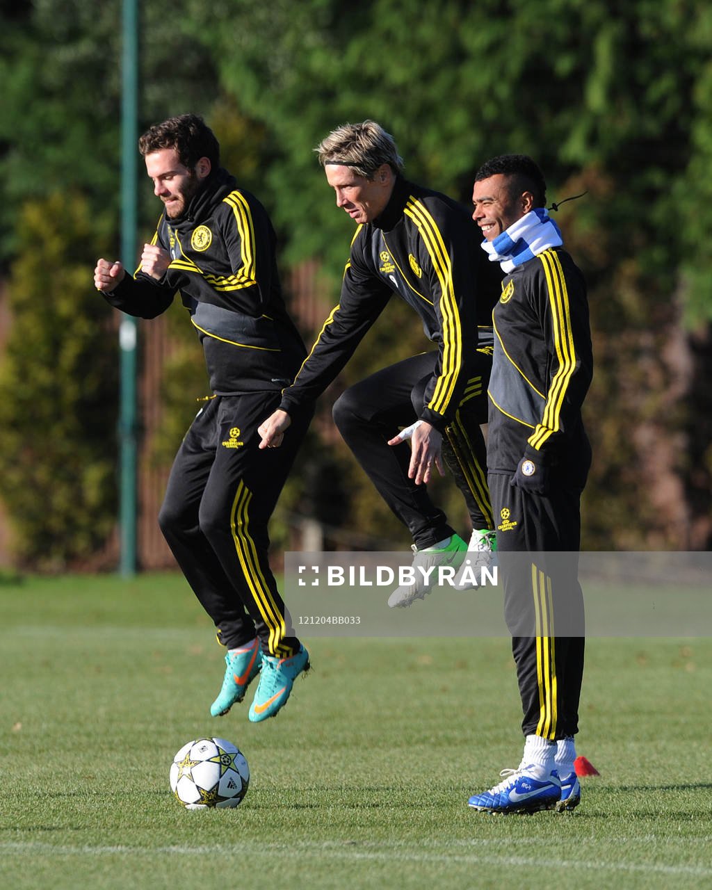 Football - Chelsea Training - Chelsea Training Ground -