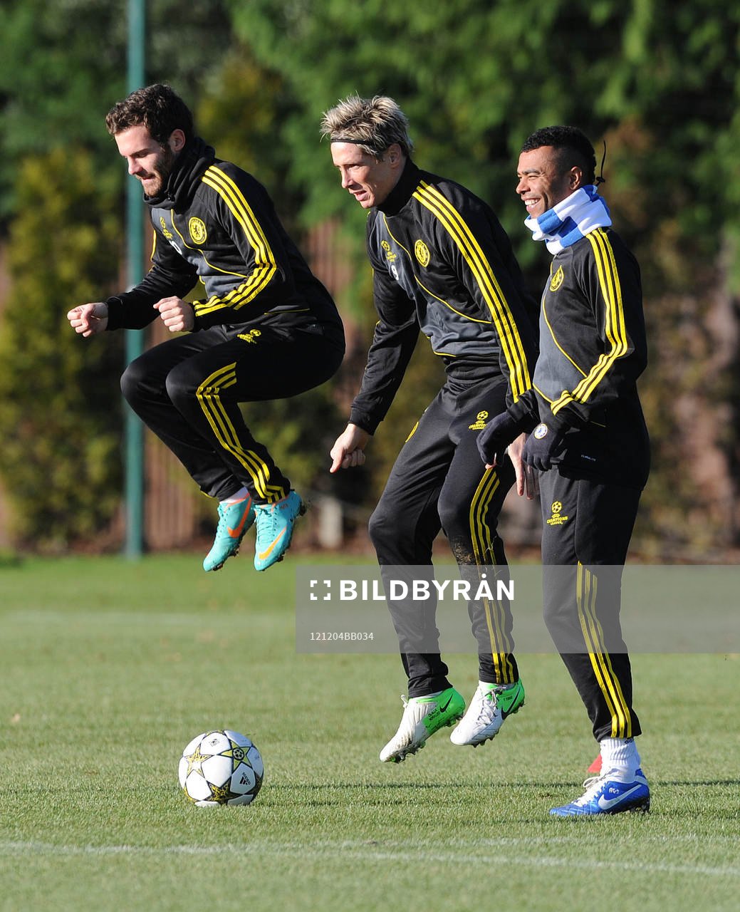 Football - Chelsea Training - Chelsea Training Ground -