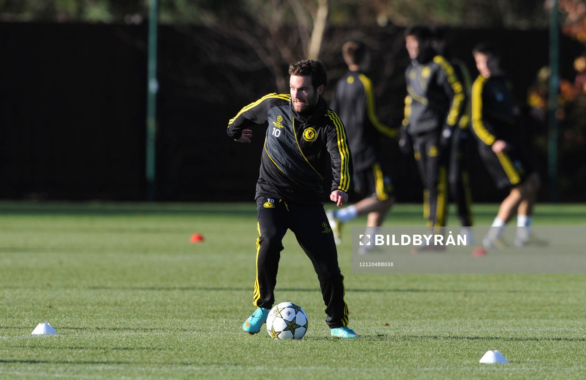 Football - Chelsea Training - Chelsea Training Ground -