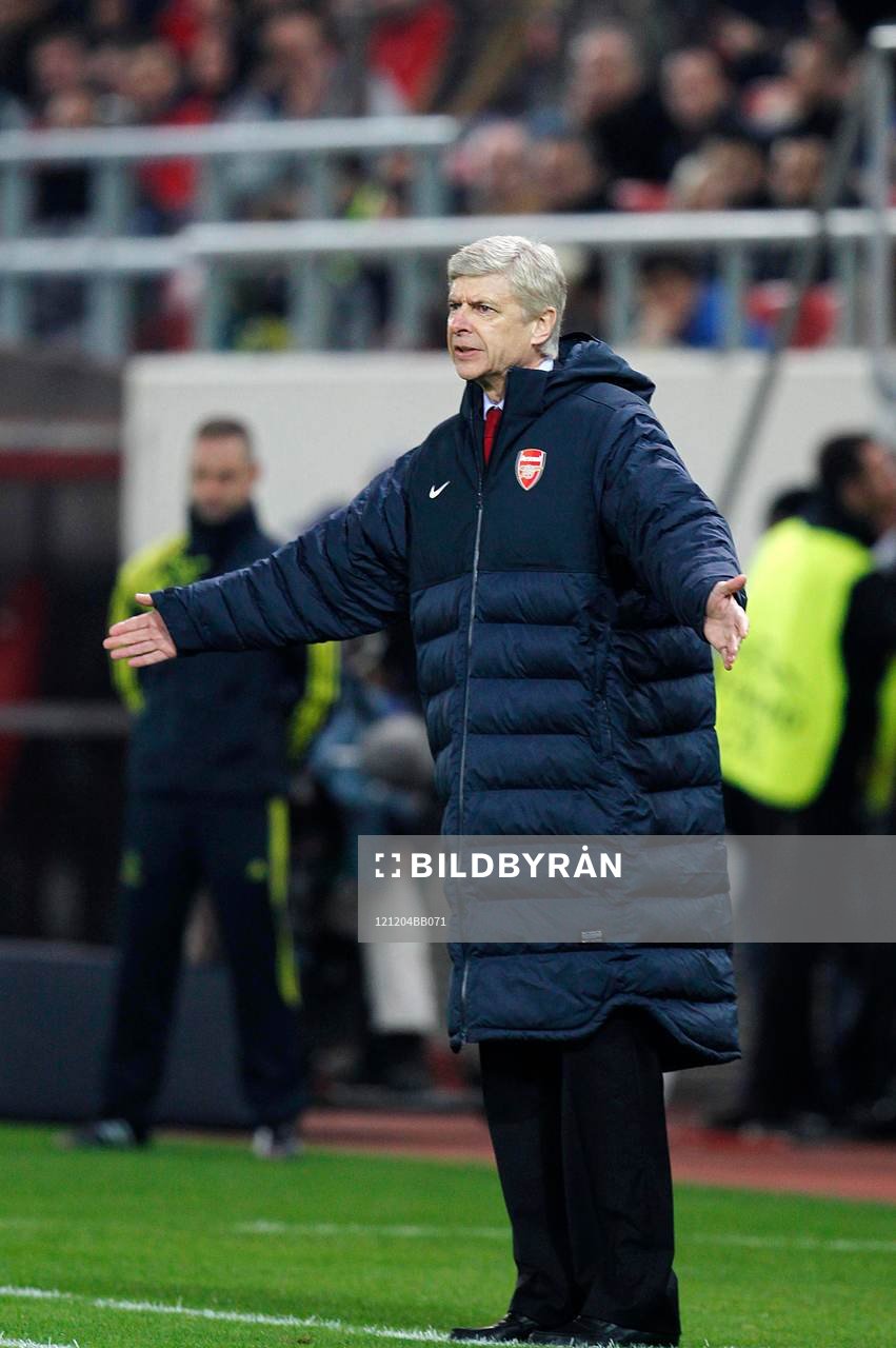 Football - Olympiakos v Arsenal - UEFA Champions League
