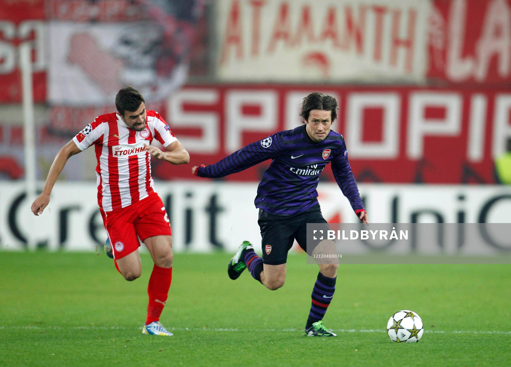 Football - Olympiakos v Arsenal - UEFA Champions League