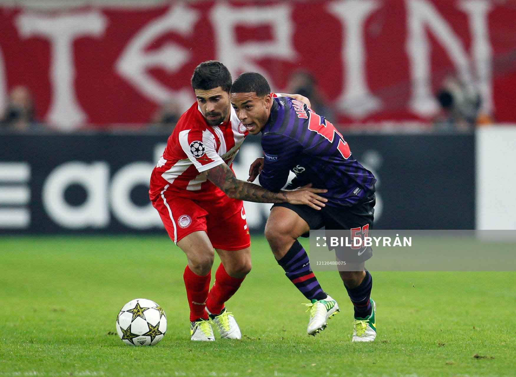 Football - Olympiakos v Arsenal - UEFA Champions League