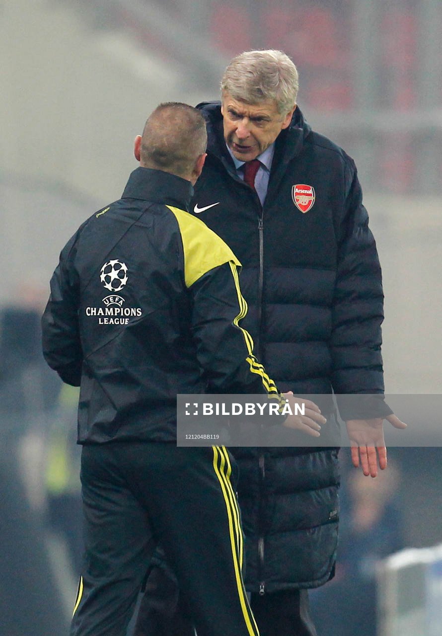 Football - Olympiakos v Arsenal - UEFA Champions League