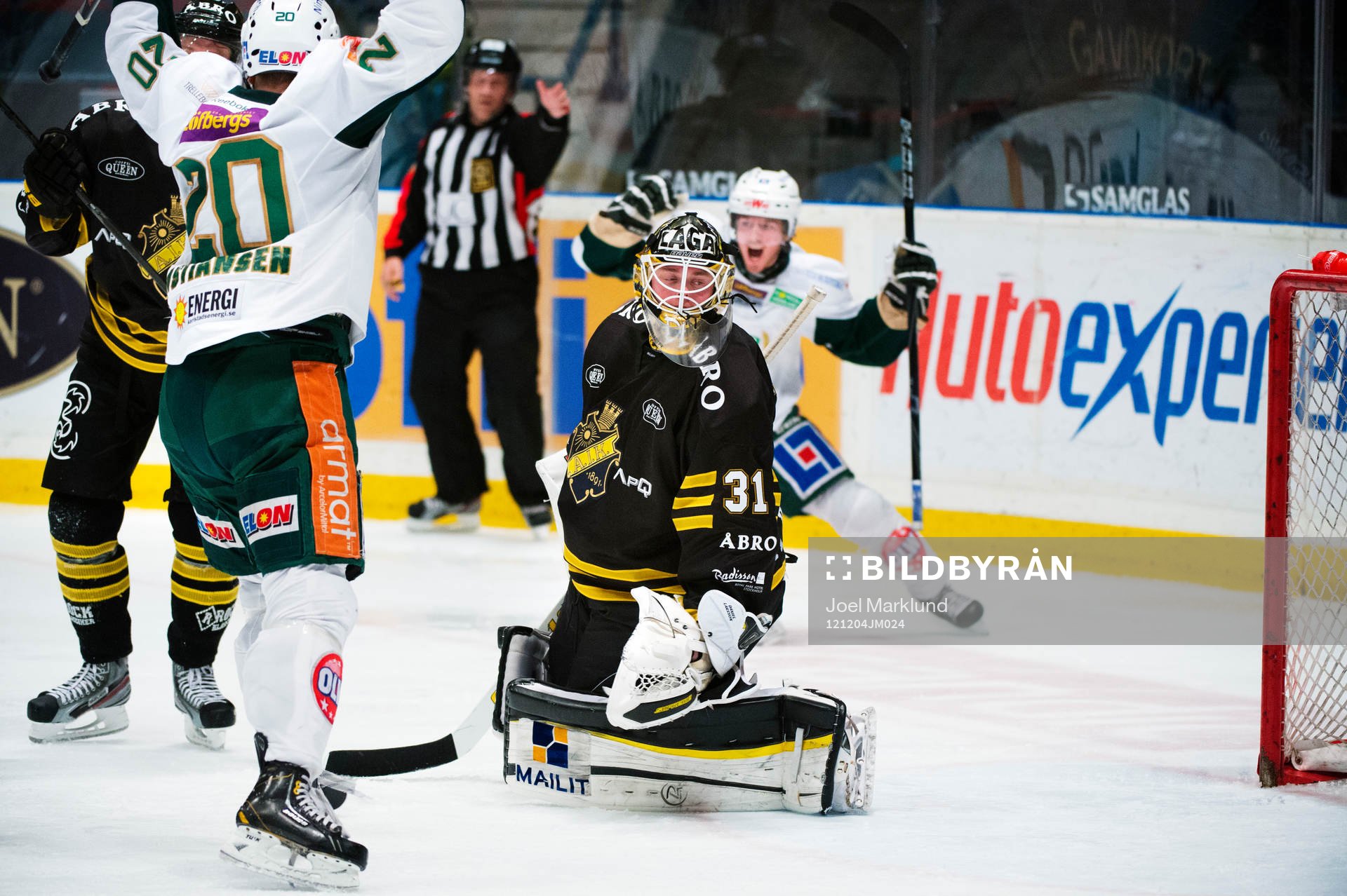 Anders Bastiansen och Erik Thorell, Färjestad, jublar