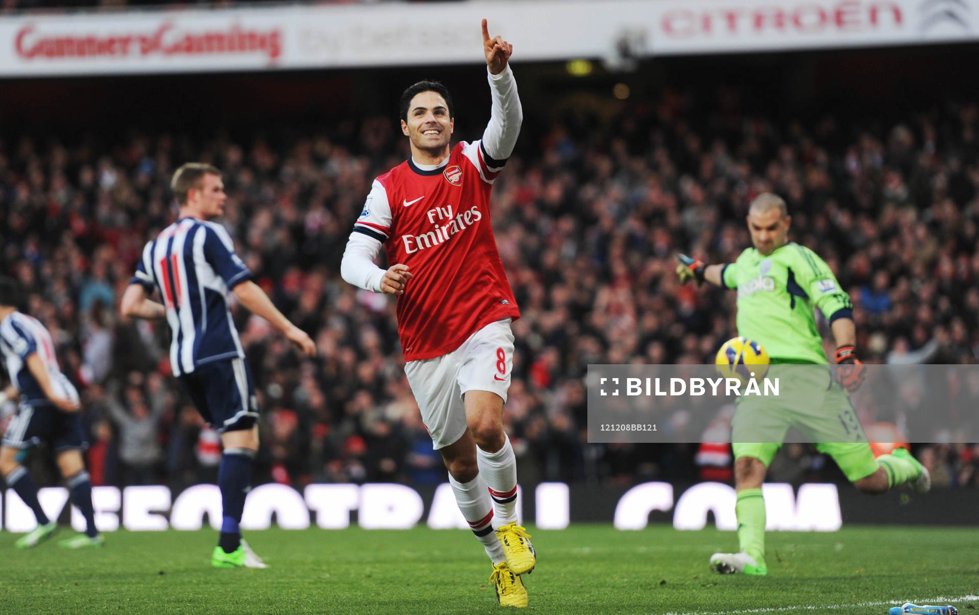 Football - Arsenal v West Bromwich Albion - Barclays