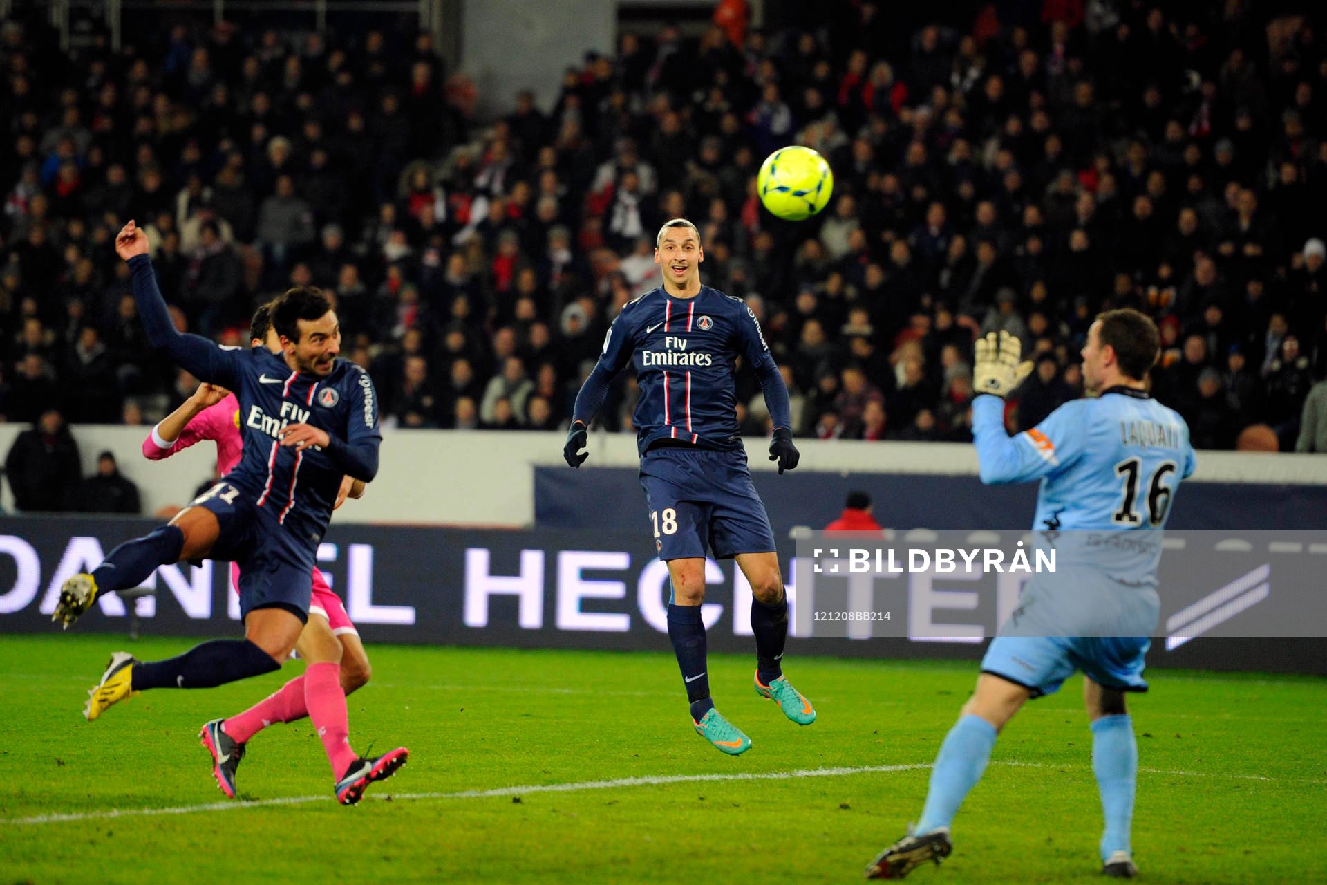 Ezequiel LAVEZZI  /  Zlatan IBRAHIMOVIC  - 08.12.2012 - PSG