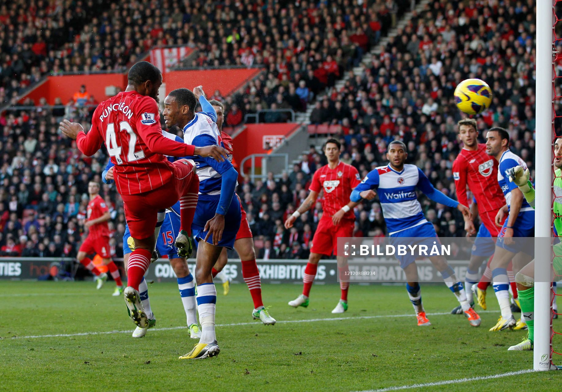 Football - Southampton v Reading - Barclays Premier League