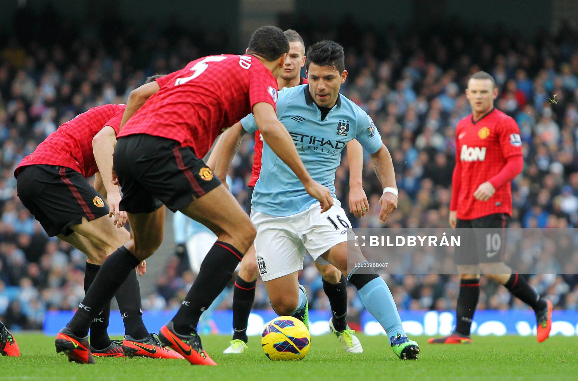 Football - Manchester City v Manchester United - Barclays