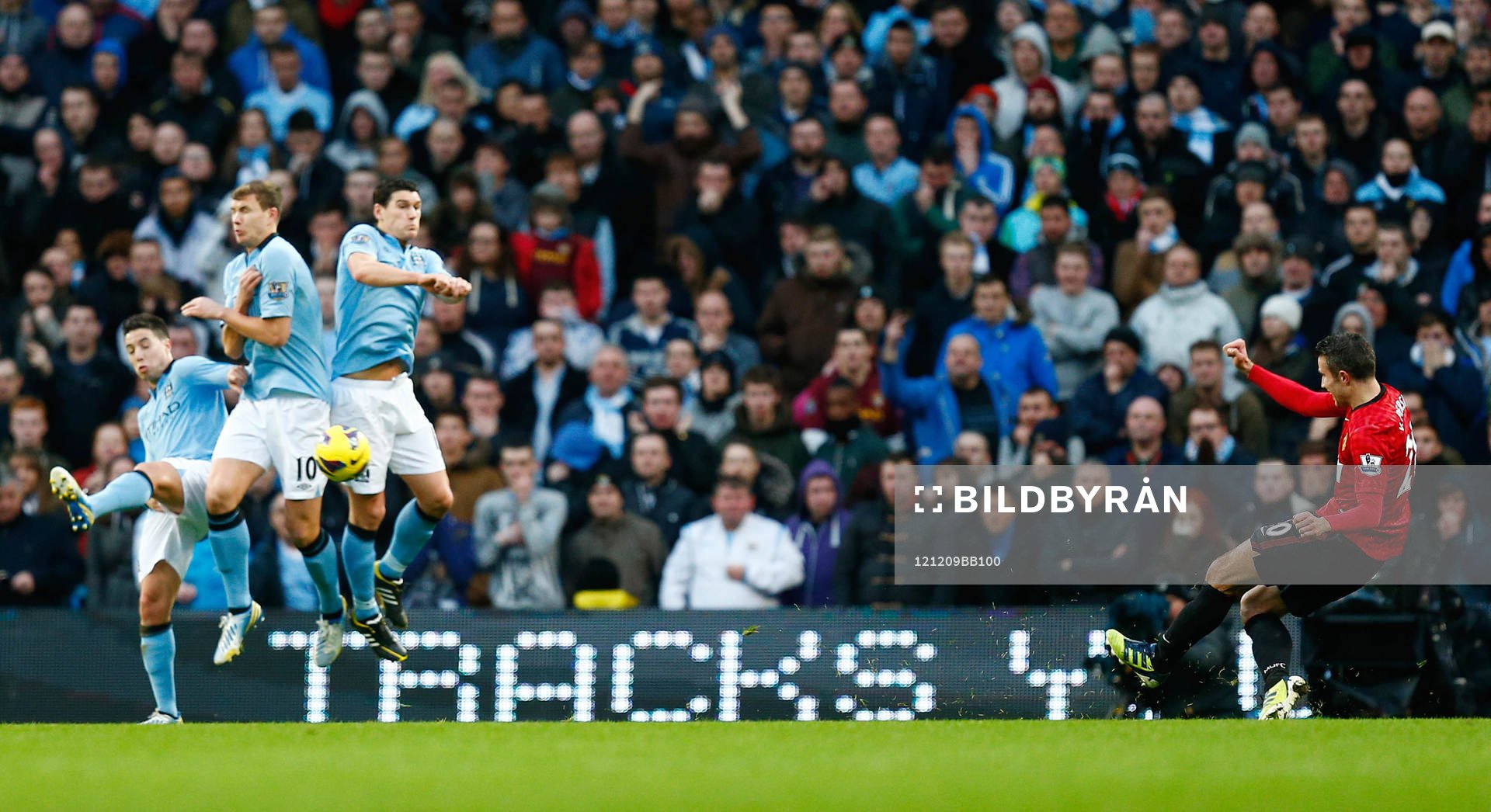 Football - Manchester City v Manchester United - Barclays