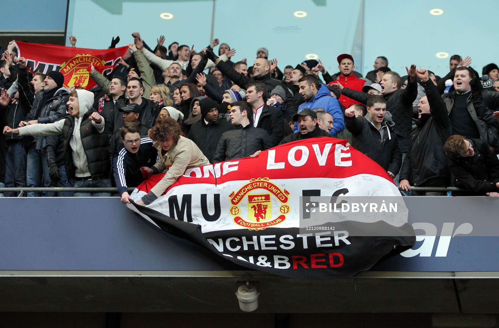 Football - Manchester City v Manchester United - Barclays