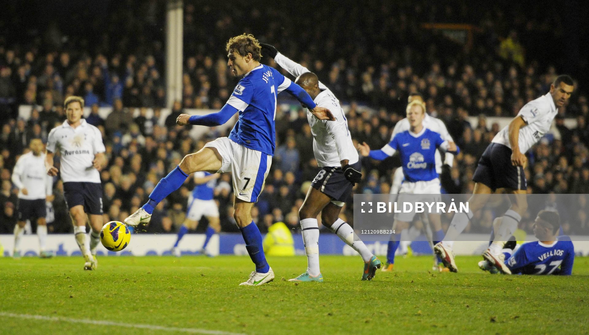 Football - Everton v Tottenham Hotspur - Barclays Premier