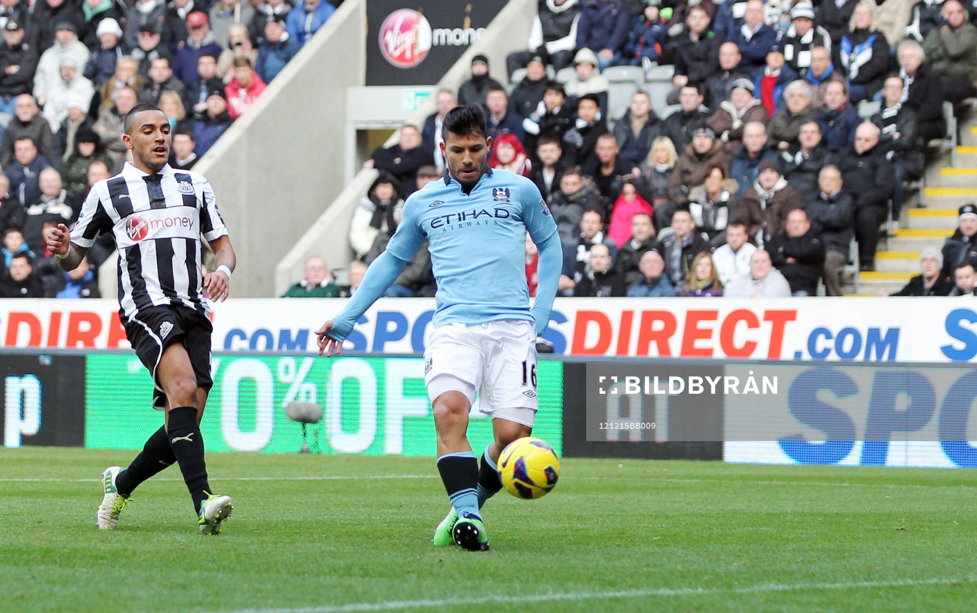Football - Newcastle United v Manchester City - Barclays