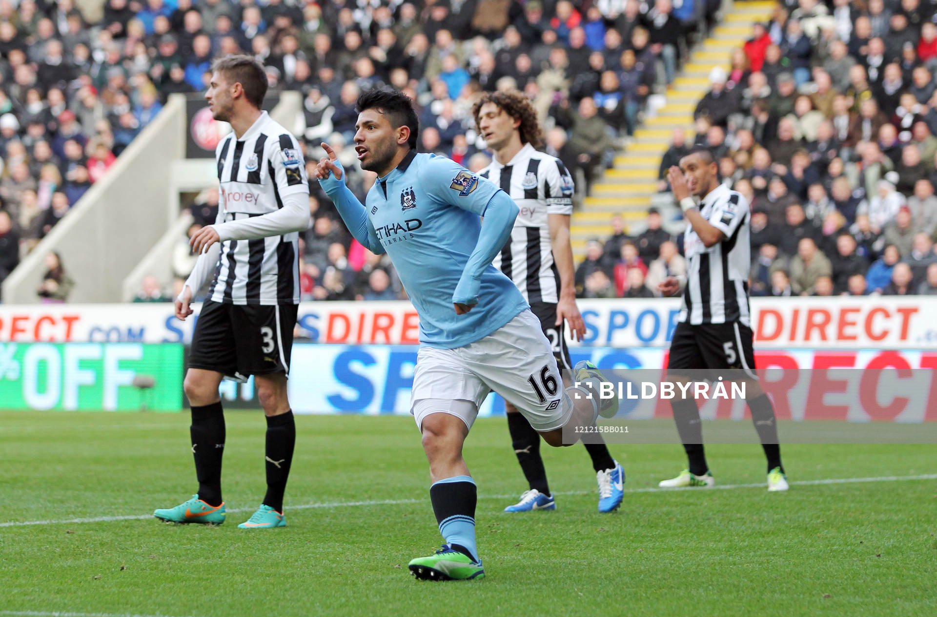 Football - Newcastle United v Manchester City - Barclays