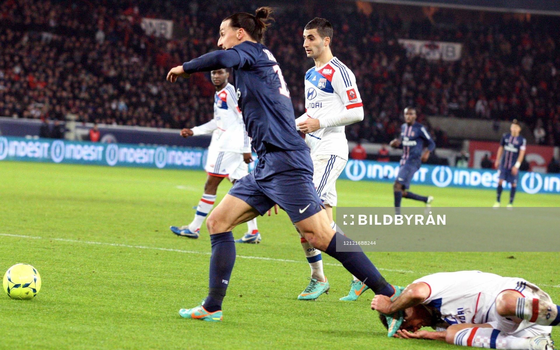 Zlatan IBRAHIMOVIC / Dejan Lovren - 16.12.2012 - Paris