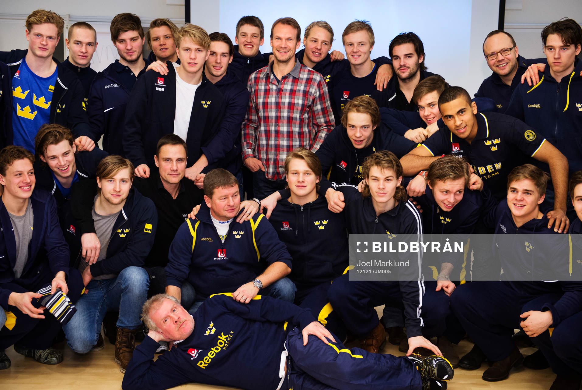 Nicklas Lidström överraskar Sveriges JVM-lag med en visit