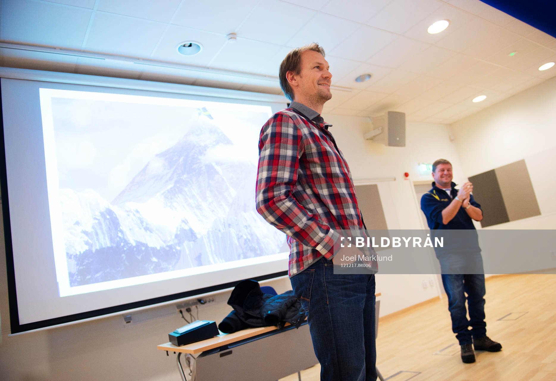 Nicklas Lidström överraskar Sveriges JVM-lag med en visit