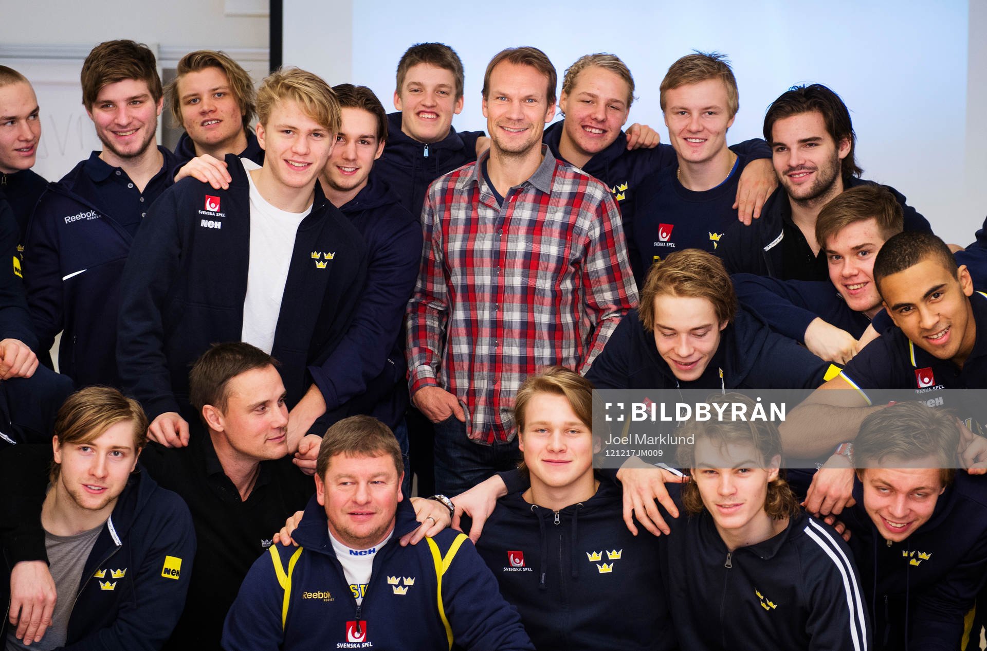 Nicklas Lidström överraskar Sveriges JVM-lag med en visit