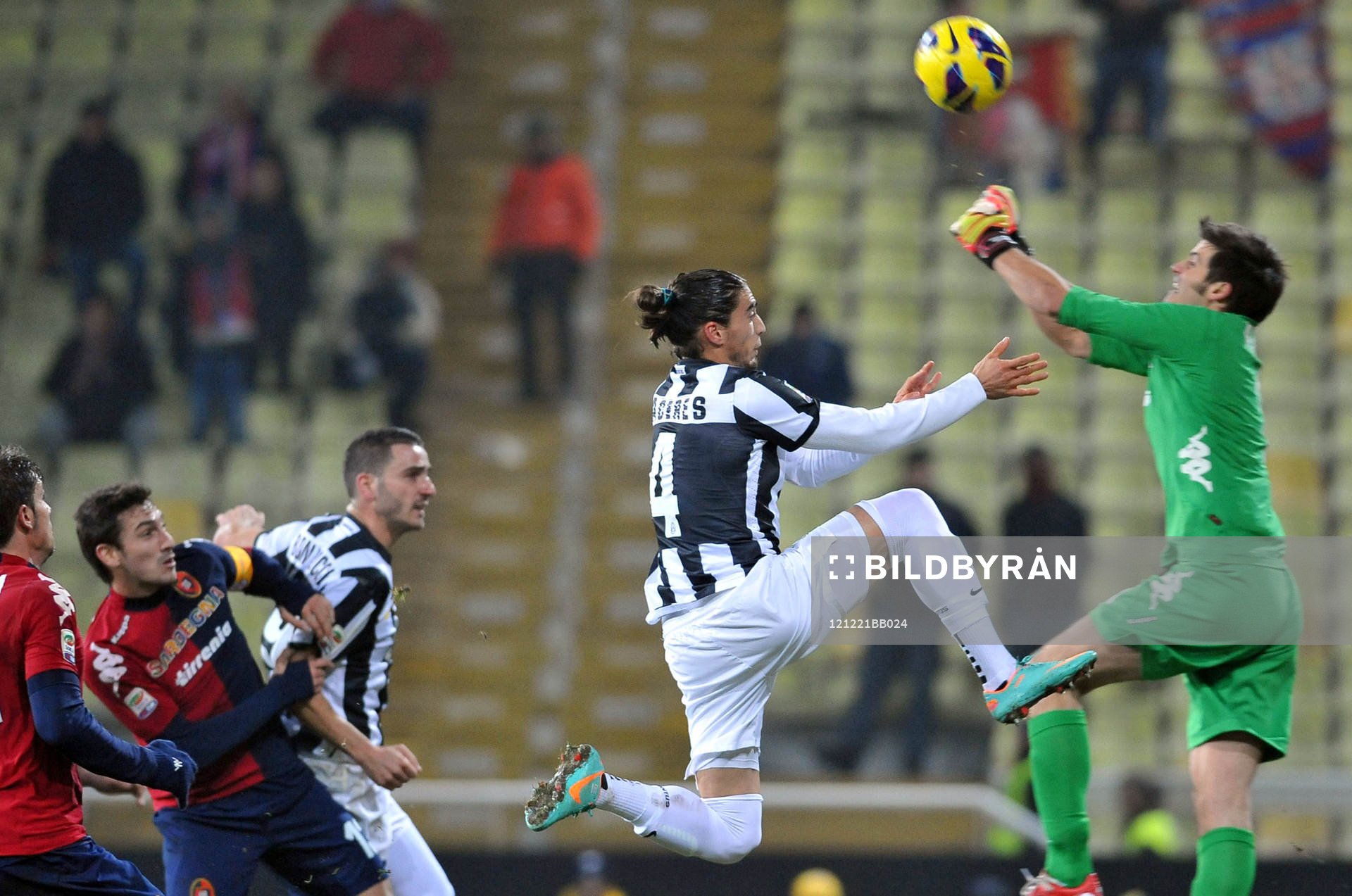 Martin Caceres-Michael Agazzi