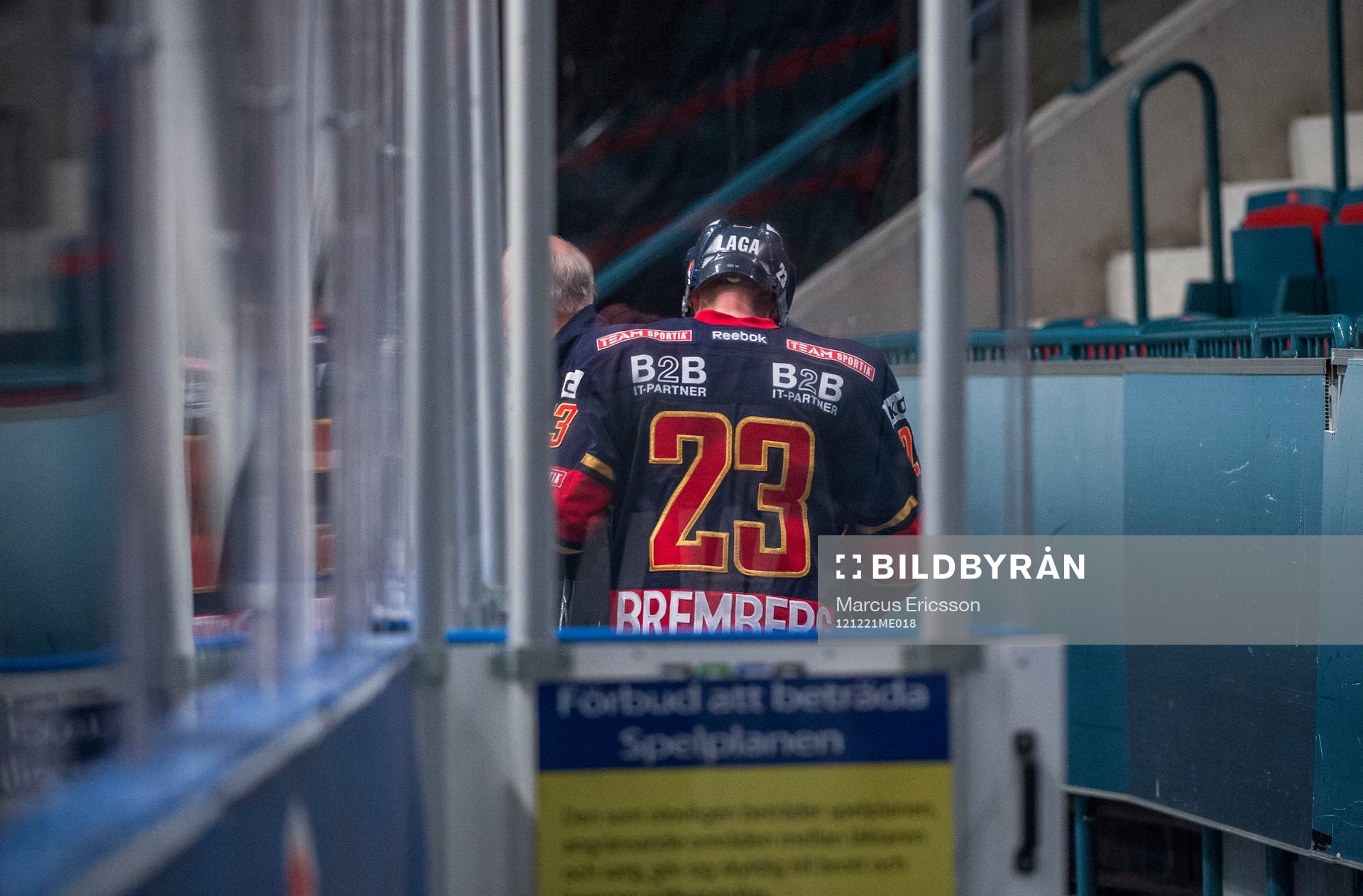 Fredrik Bremberg, Djurgården lämnar båset i mitten på
