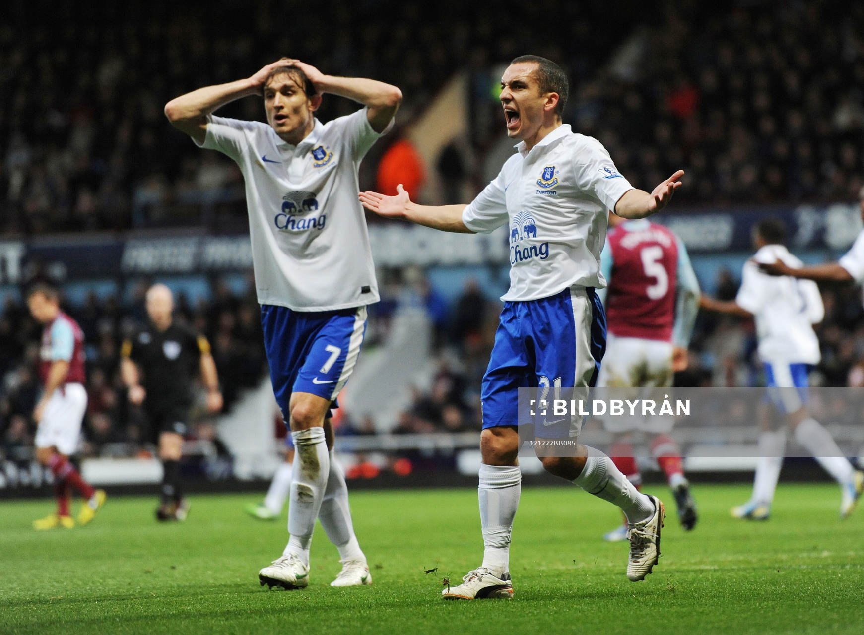 Football - West Ham United v Everton - Barclays Premier