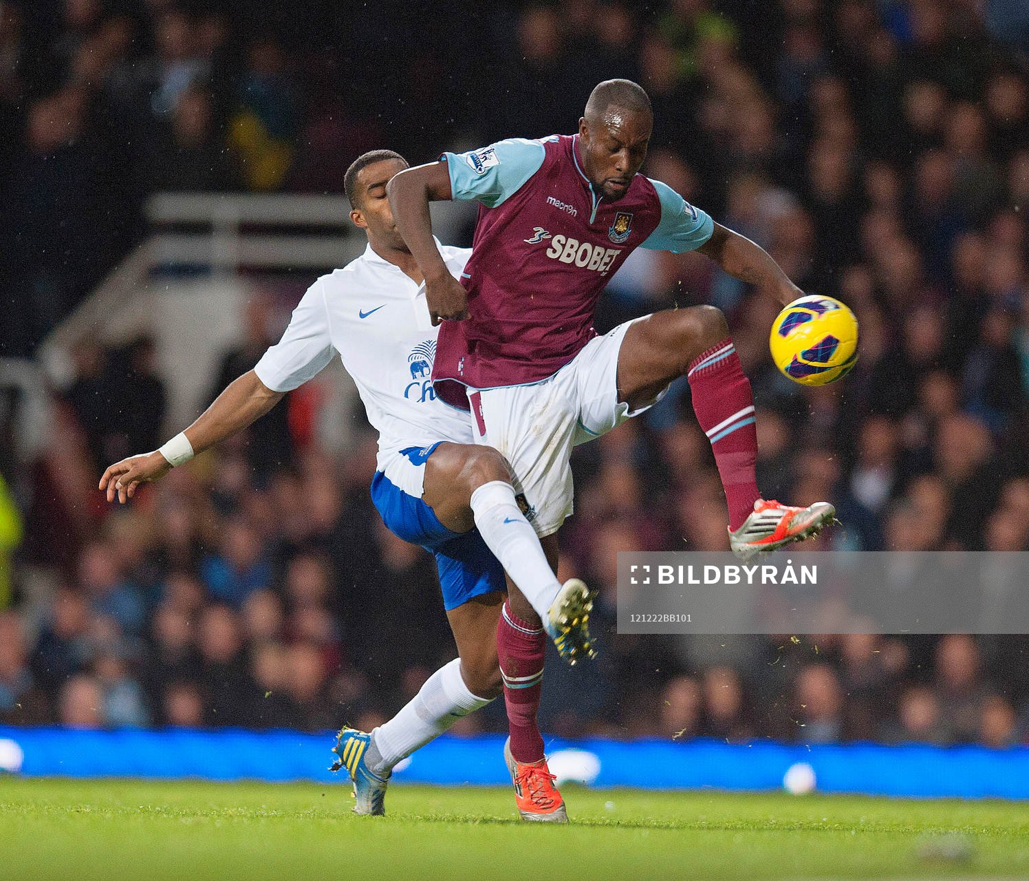 Football - West Ham United v Everton - Barclays Premier