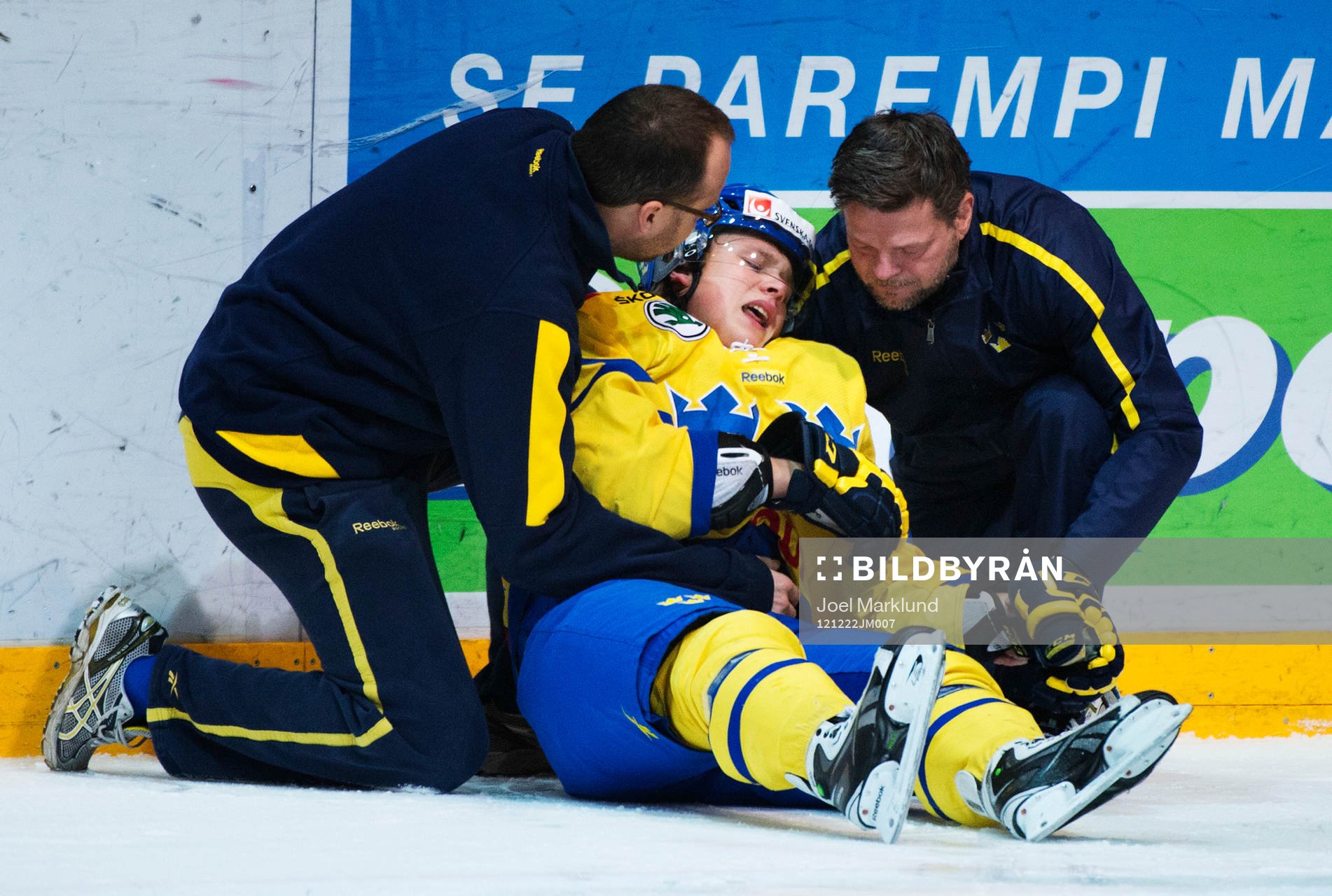 Jesper Pettersson, Sverige, med skadad arm