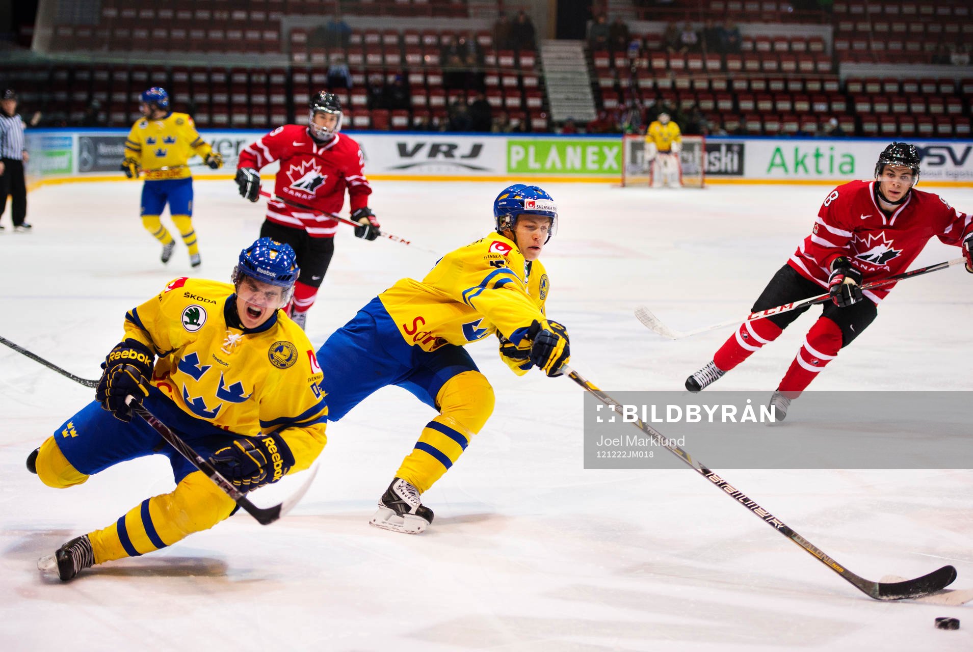 Emil Djuse och William Karlsson, Sverige