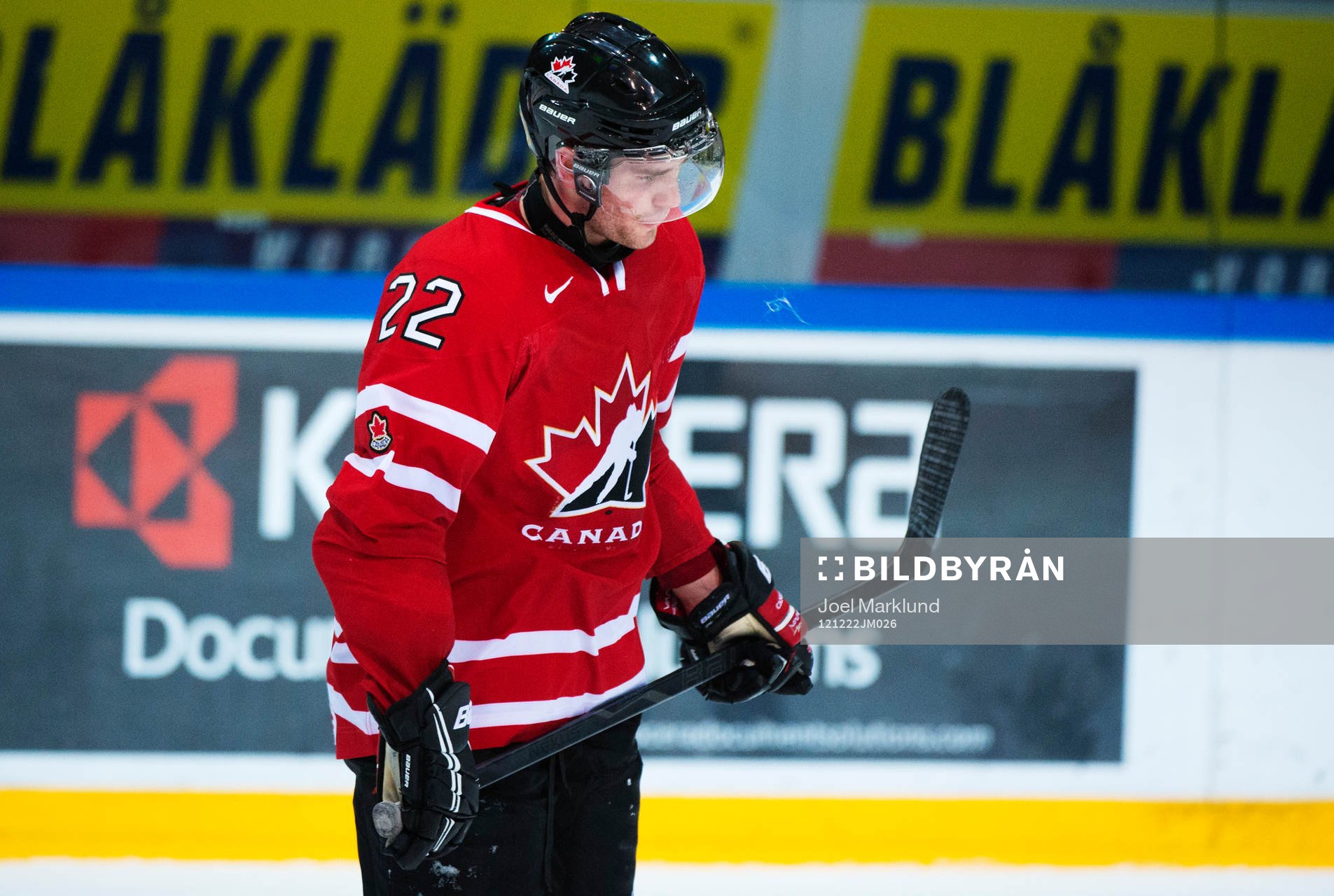 Boone Jenner, Kanada, får matchstraff