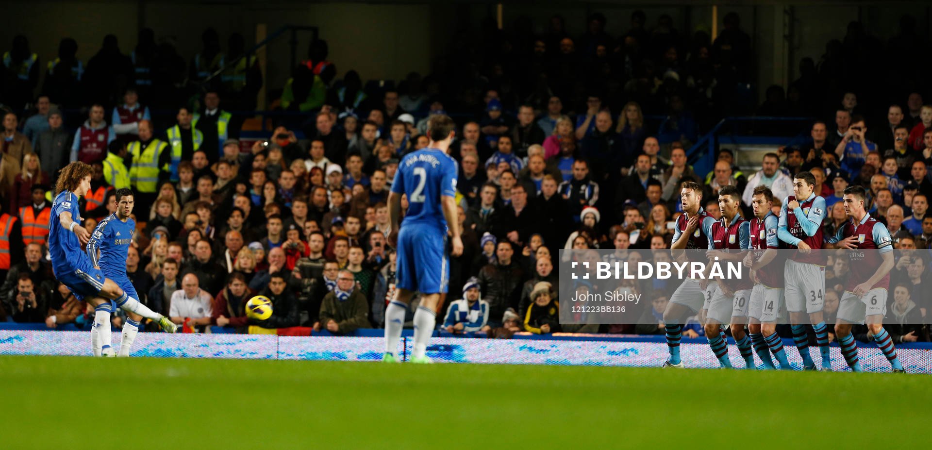Football - Chelsea v Aston Villa - Barclays Premier League
