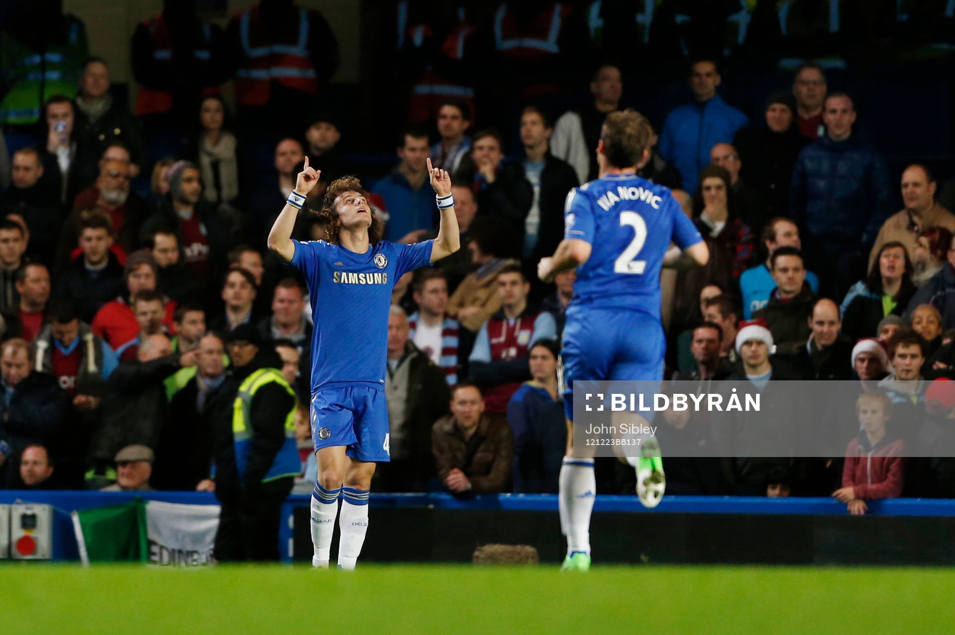 Football - Chelsea v Aston Villa - Barclays Premier League